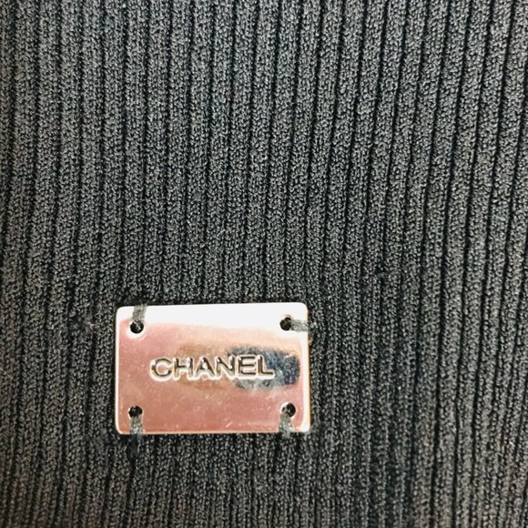 Authentic Chanel Turtleneck Sweater - Picture 3 of 7